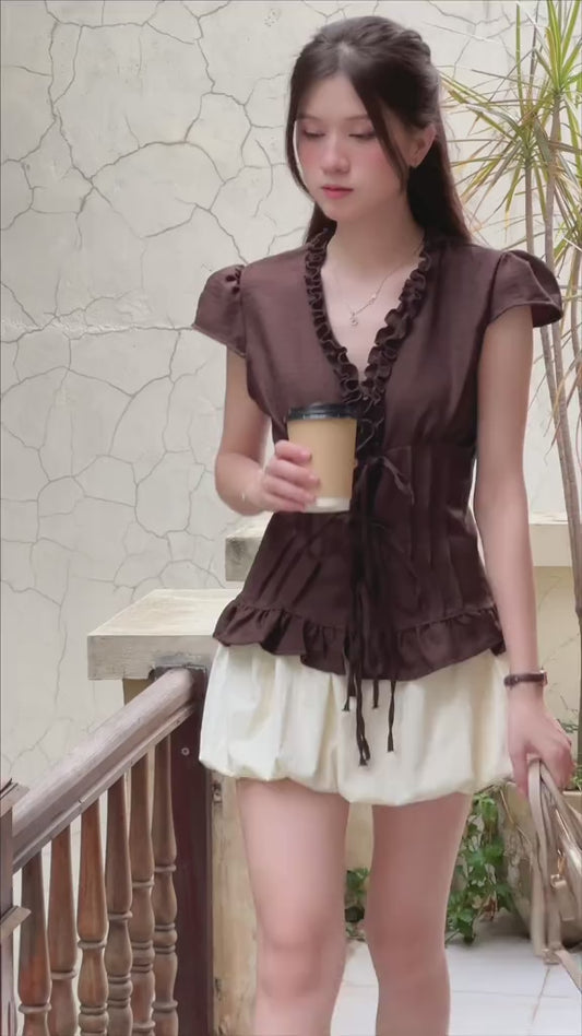 เสื้อคอวีพรางหุ่น”รุ่นคลอเซส“ (Closet) by VÂNNA